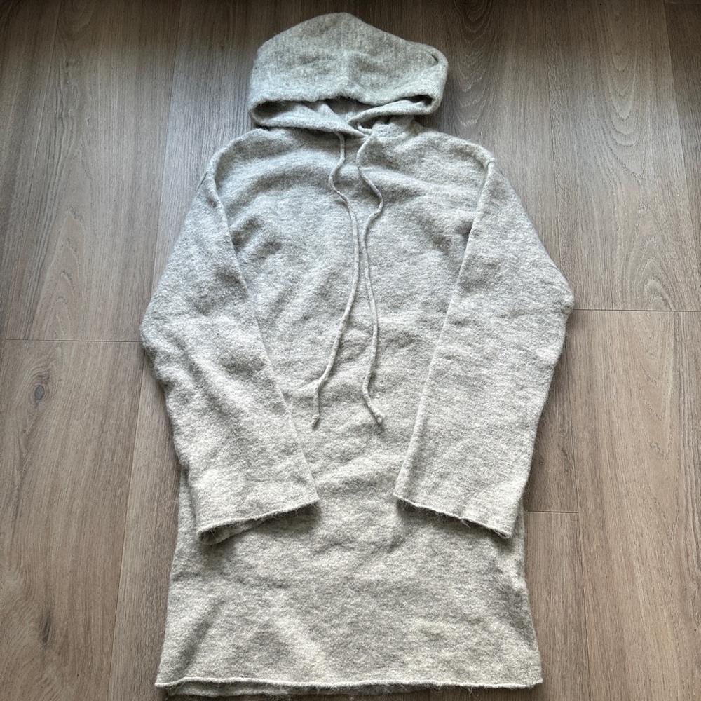 Wilfred free aritzia light grey sweater dress size XXS